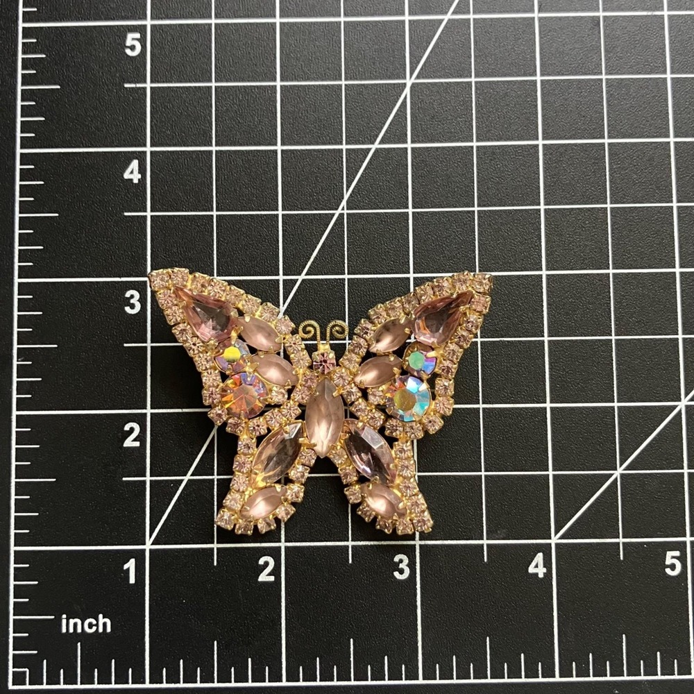 Signed Weiss Butterfly Brooch Pink Frost AB Rhinestone Gold Tone 1950s - Picture 9 of 9